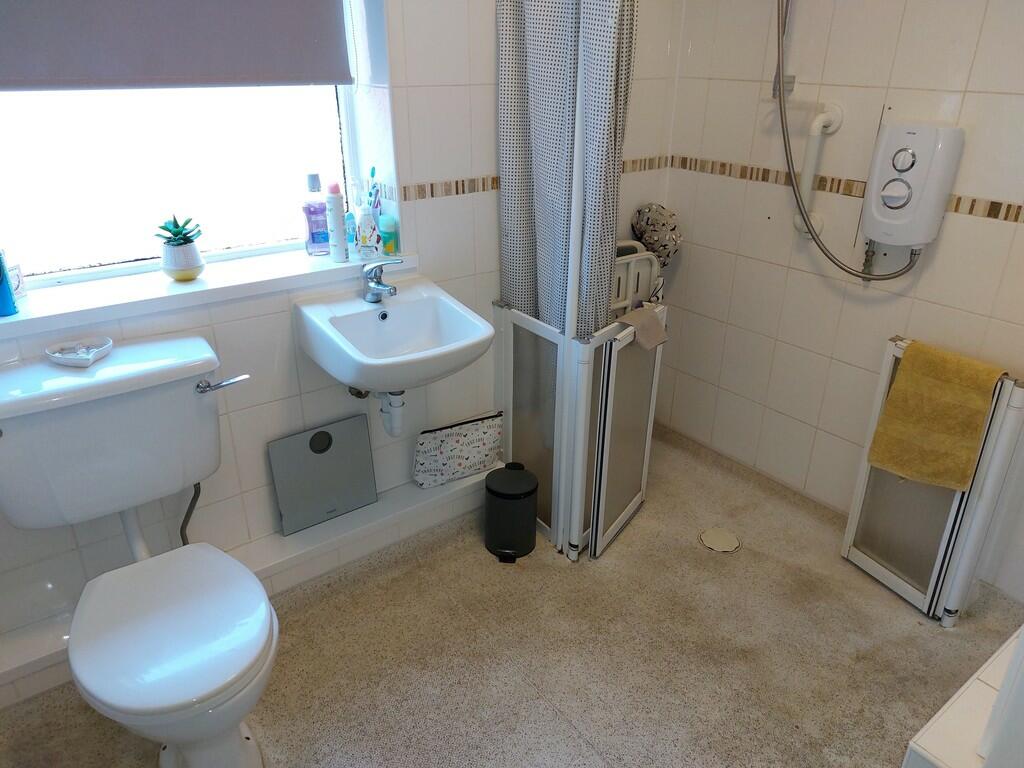 4 bedroom semidetached house for sale in Alexander Drive, Unsworth