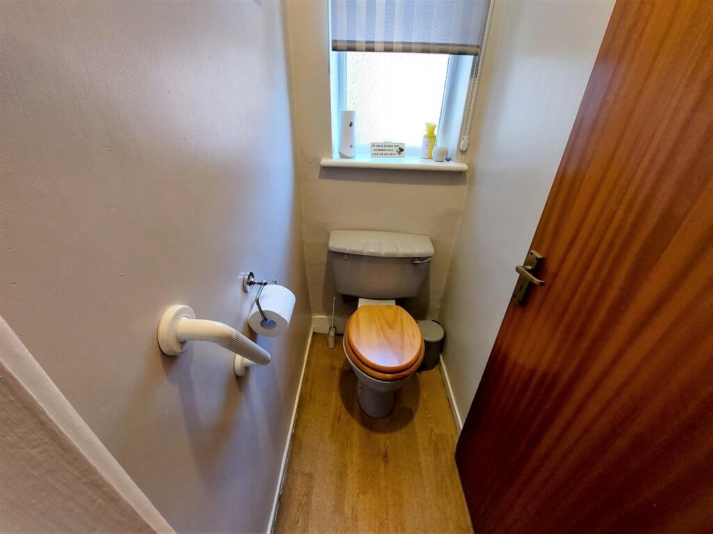 4 bedroom semidetached house for sale in Alexander Drive, Unsworth