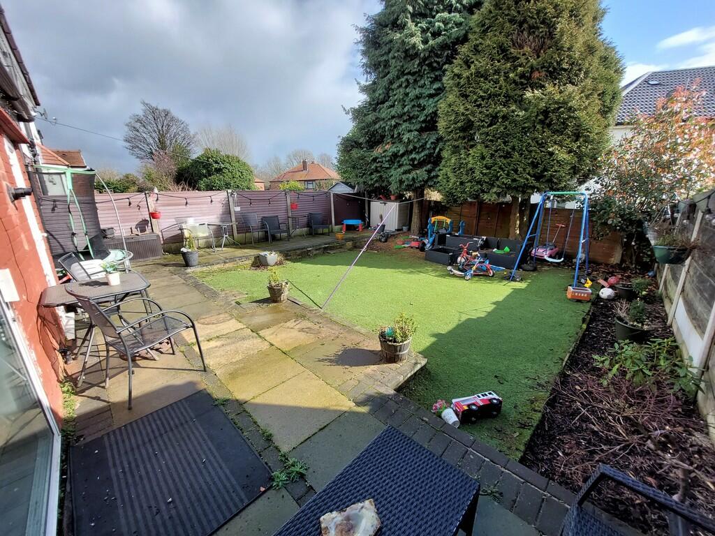 4 bedroom semidetached house for sale in Alexander Drive, Unsworth