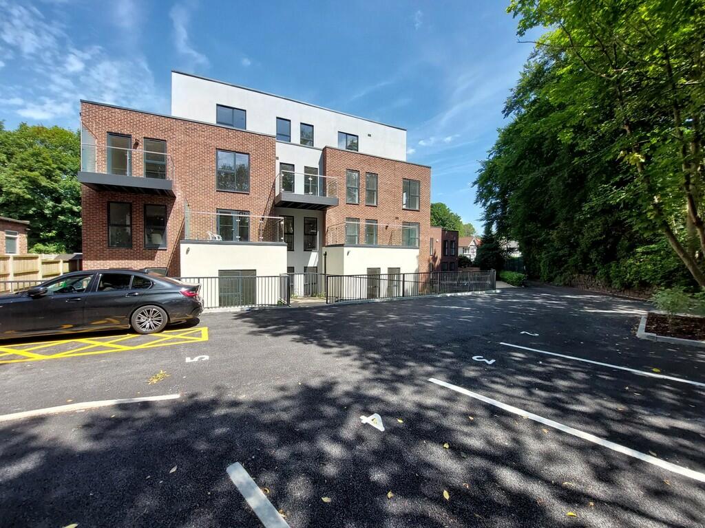 3 bedroom apartment for sale in Carmona Court, Cavendish Road, Salford, M7