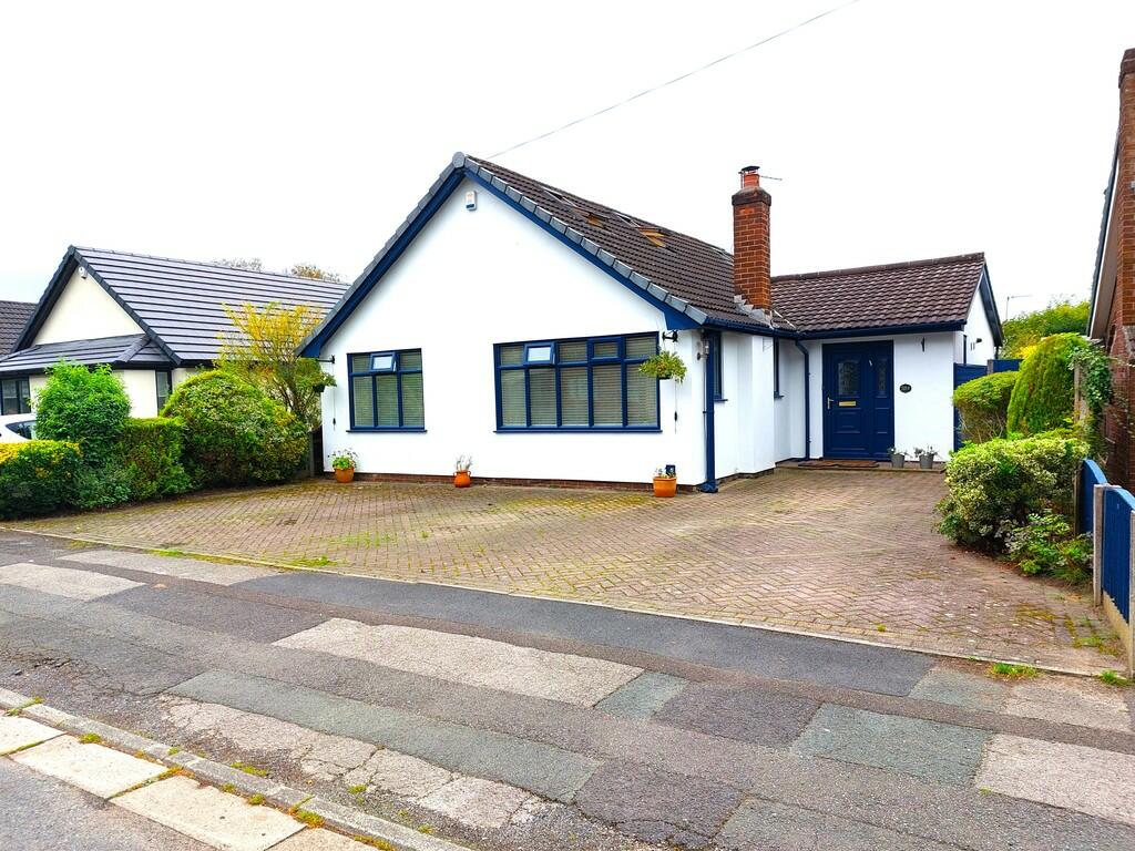 3 bedroom detached bungalow for sale in Park Lane, Whitefield