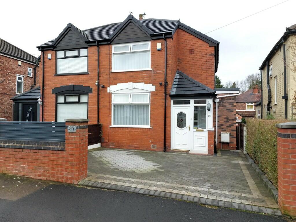 3 bedroom semidetached house for sale in Dovedale Avenue , Prestwich