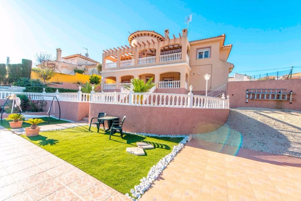 5 bedroom villa for sale in Almoradí, Alicante, Valencia, Spain