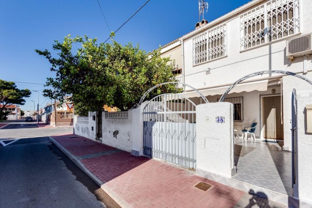 3 bedroom town house for sale in Torrevieja, Alicante, Valencia, Spain