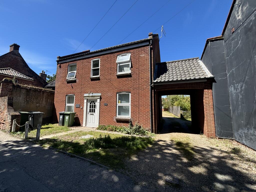 Main image of property: Aylsham Road, NORTH WALSHAM