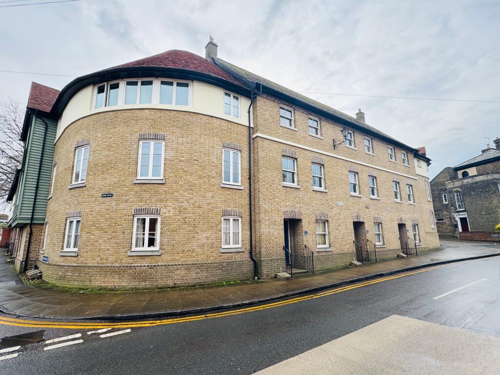 Main image of property: Jacob Villas, South Road, Faversham