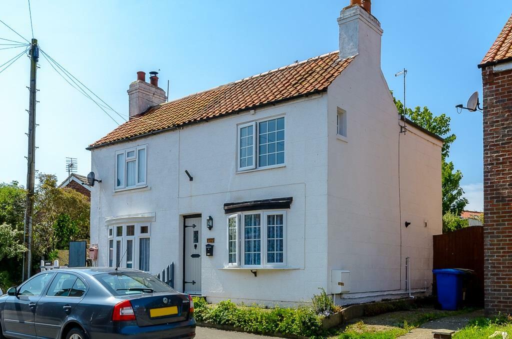 2 bedroom cottage for sale in High Street, Easington, HU12