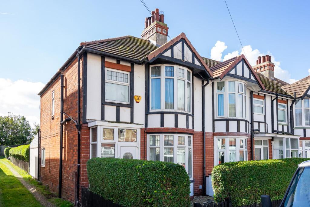 Main image of property: Princes Avenue, WITHERNSEA