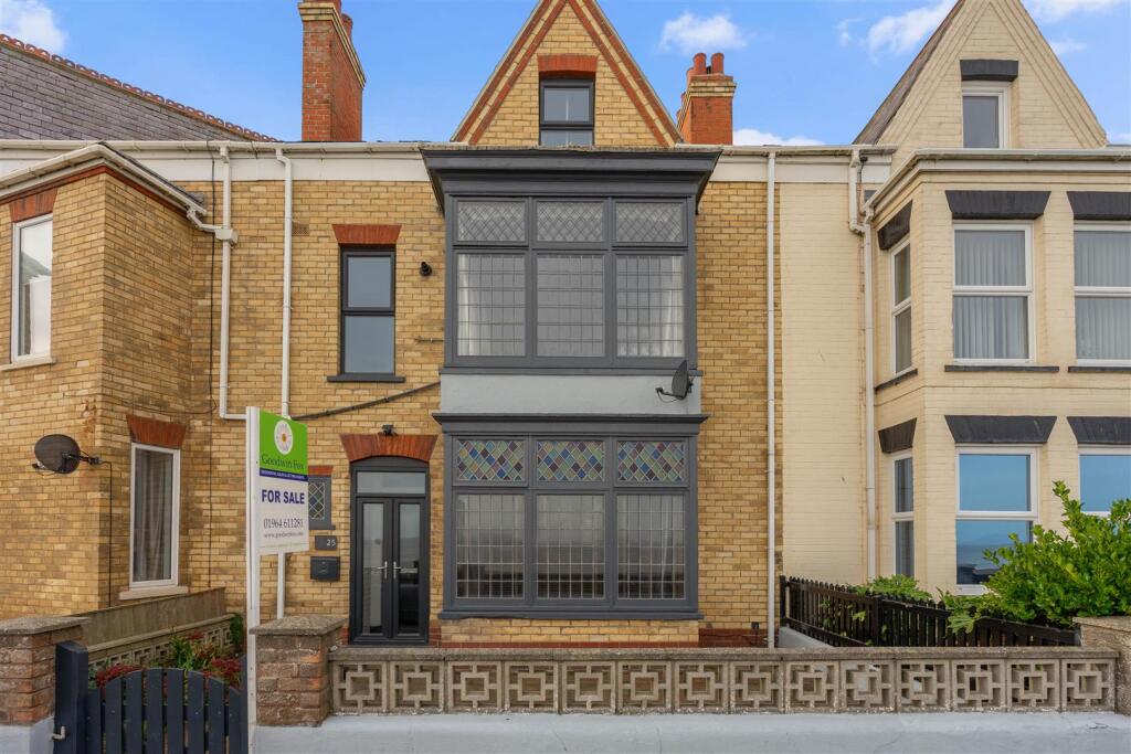 Main image of property: The Promenade, Withernsea, HU19 2DP