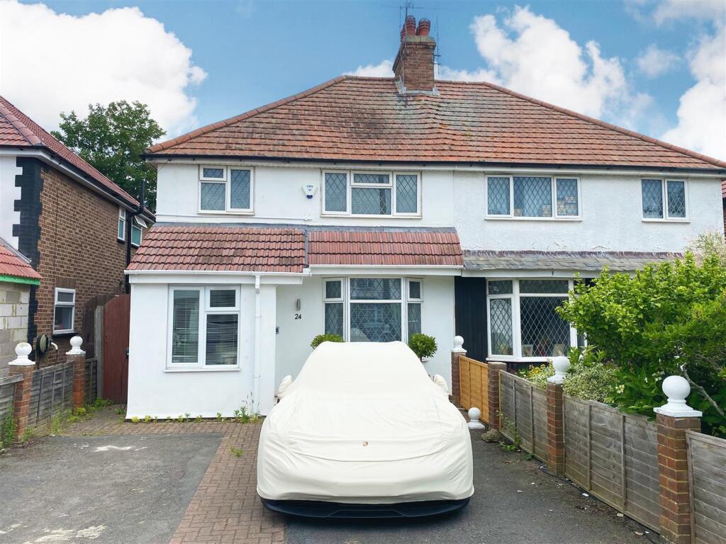 Main image of property: Meadfield Avenue, Langley