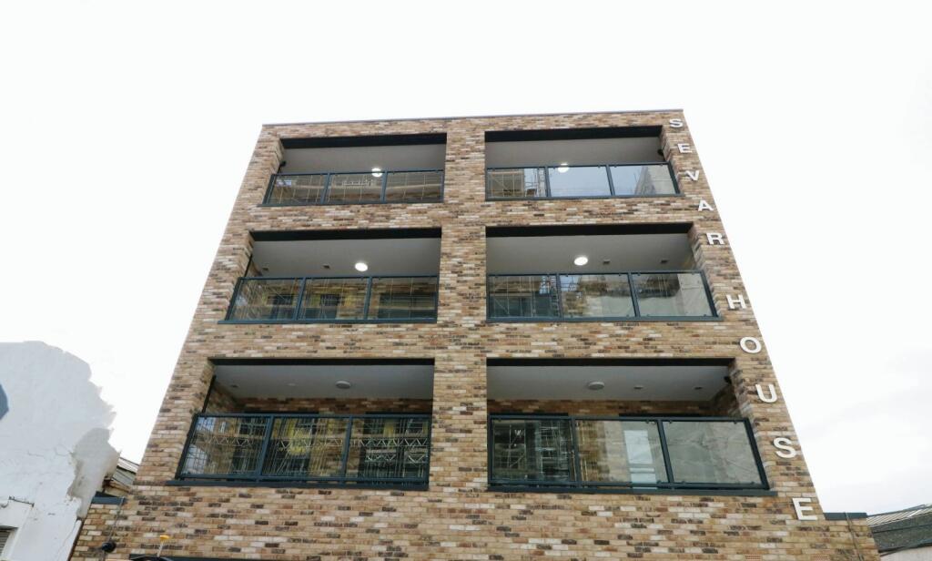 Main image of property: High Road, Ilford, IG3
