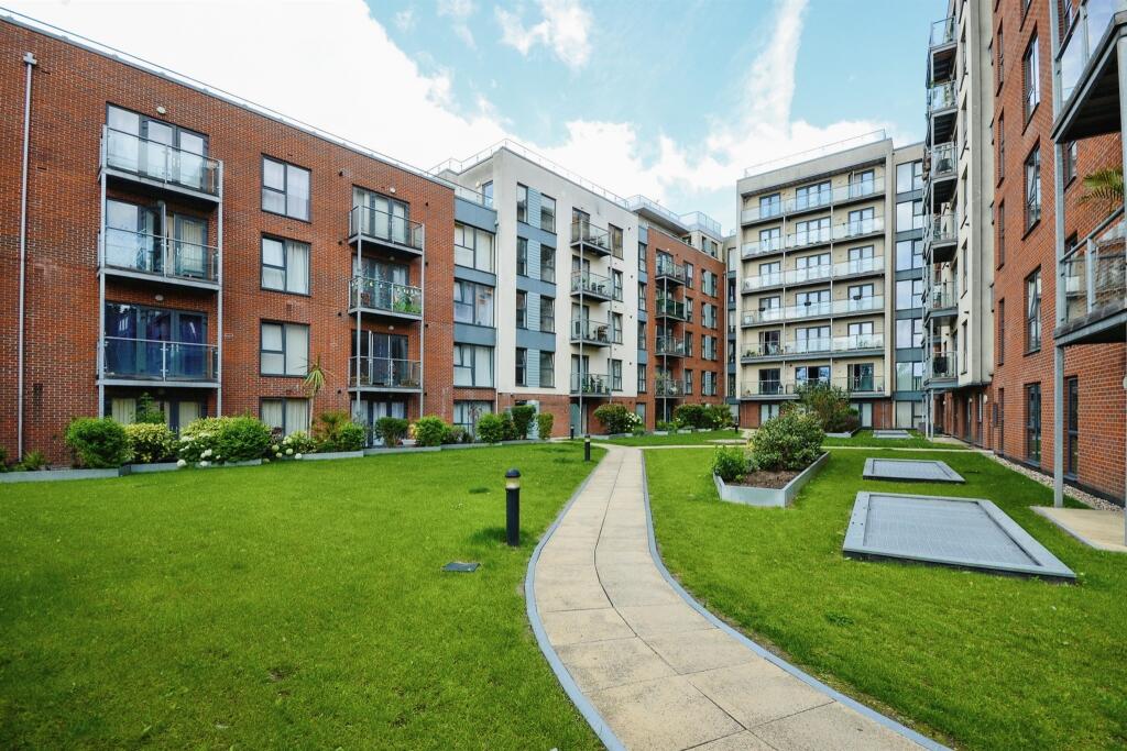 Main image of property: Midland Road, HEMEL HEMPSTEAD