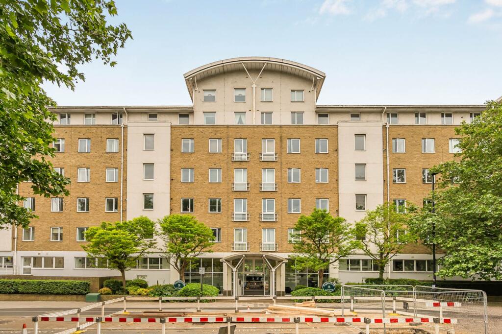 Main image of property: Regatta Point, 38 Kew Bridge Road, TW8