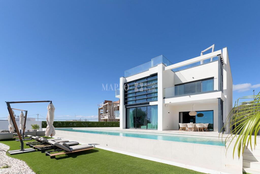 Main image of property: Algarve, Santa Bárbara de Nexe