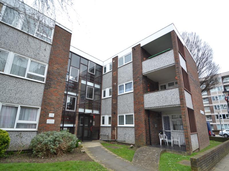 Main image of property: Flat 9 Oakley House Yarborough Road, Southsea, Hampshire, PO5