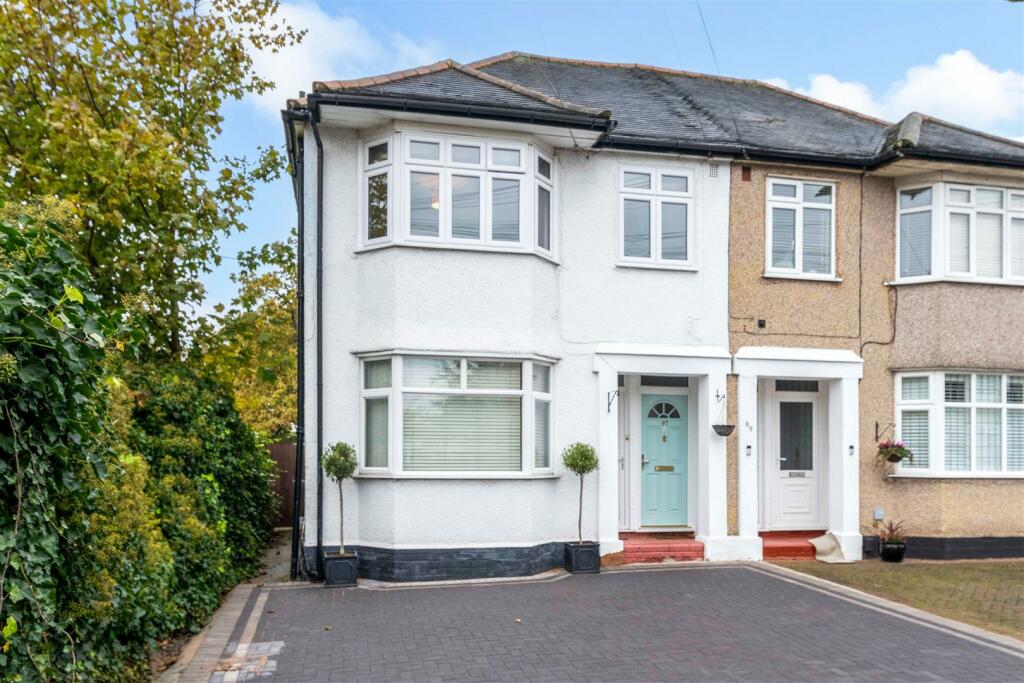 2 bedroom for sale in Parkview Road, New Eltham, London, SE9