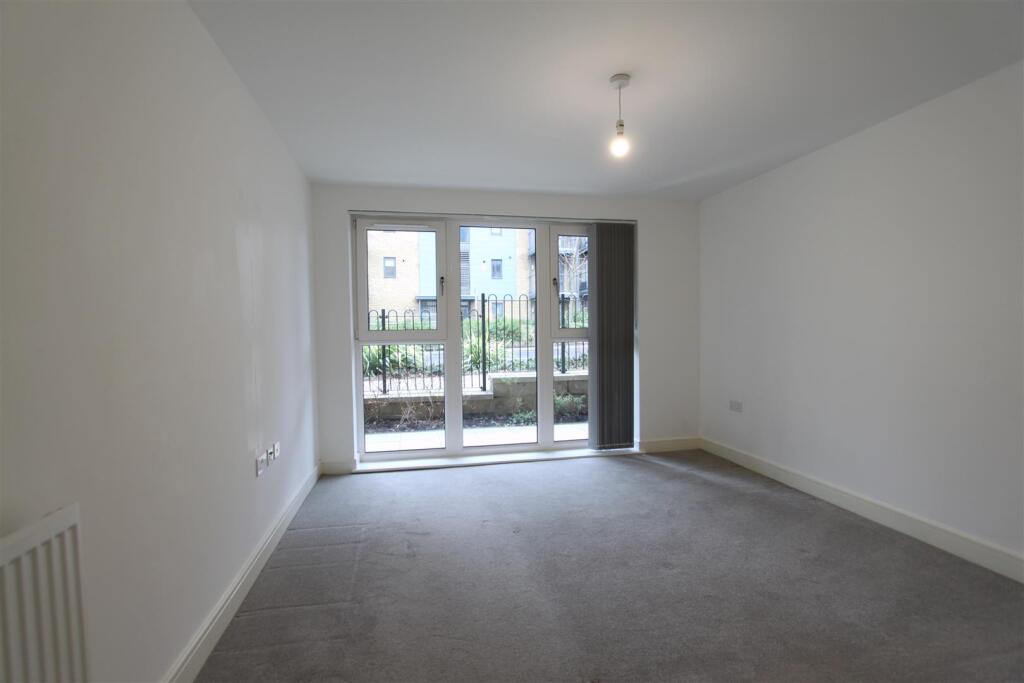 Additional property image - Castle Hill Drive, Castle Hill, Ebbsfleet Valley