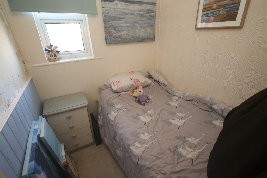 2 bedroom flat for sale in Cardigan Road, Bridlington, YO15