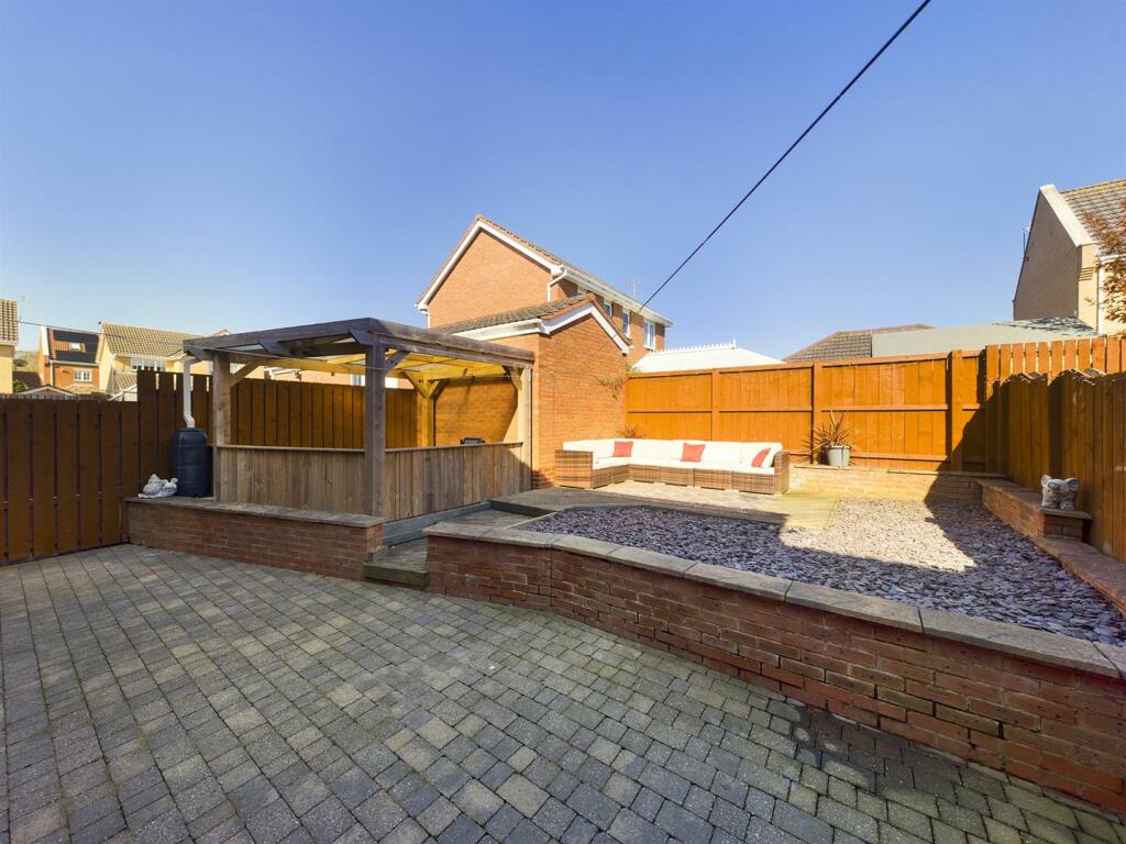 4 bedroom detached house for sale in Cotterdale Close, Bridlington, YO16