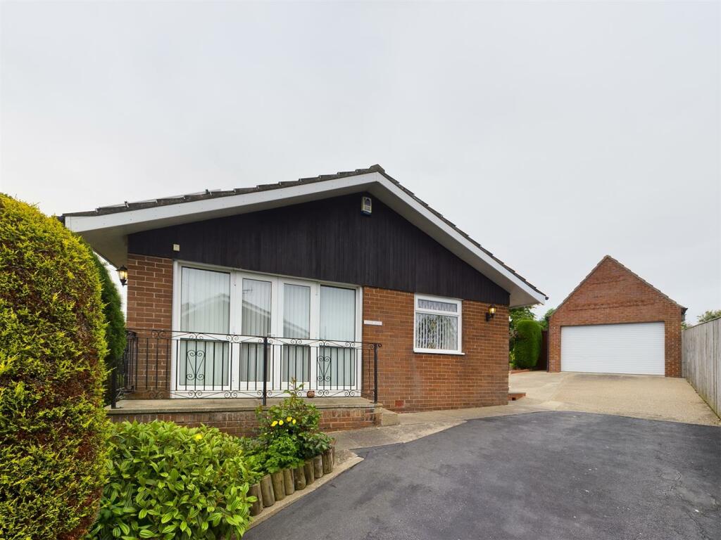 3 bedroom detached bungalow for sale in Main Street, Buckton, YO15