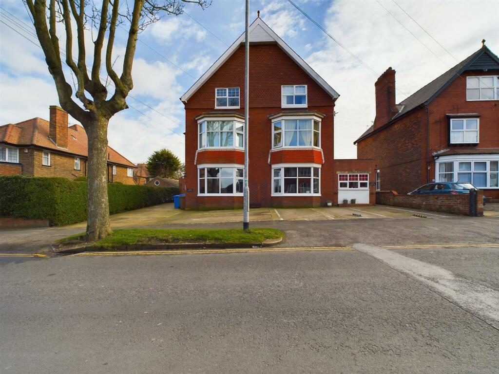 3 bedroom for sale in Cardigan Road, Bridlington, YO15