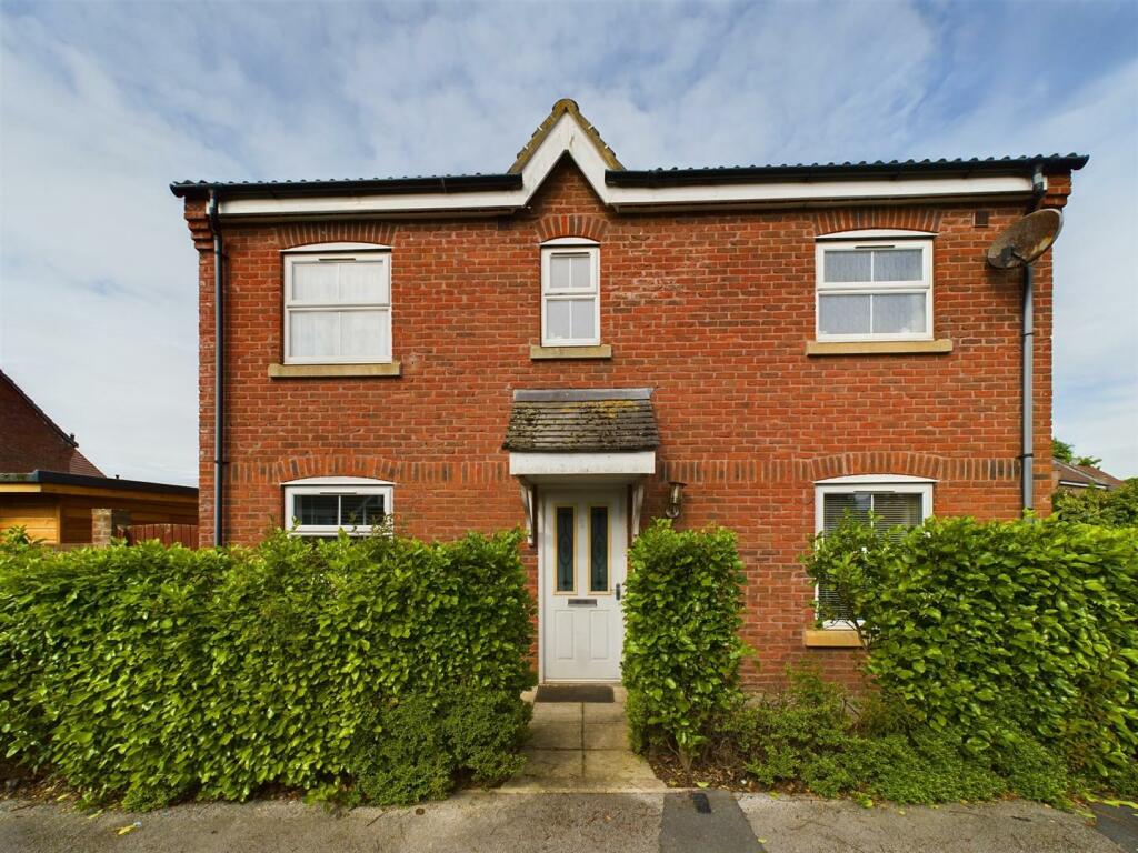 4 bedroom detached house for sale in The Crayke, Bridlington, YO16