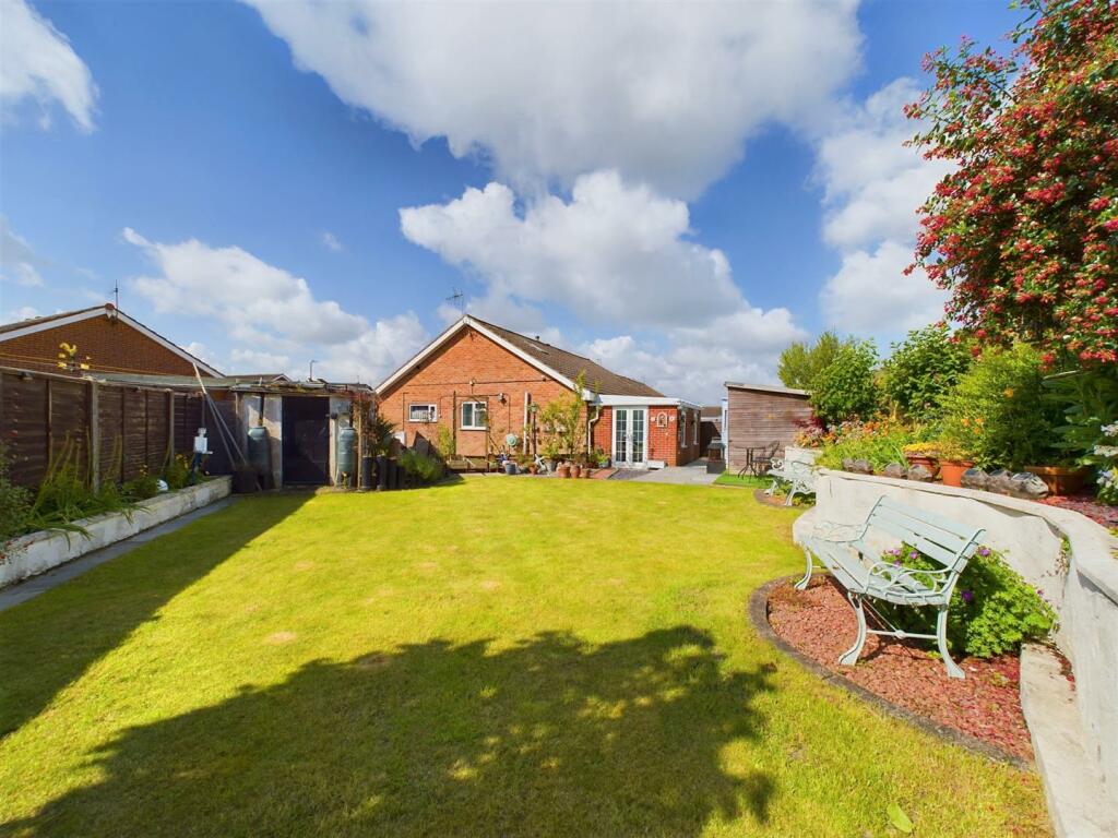 2 bedroom semidetached bungalow for sale in Trentham Close