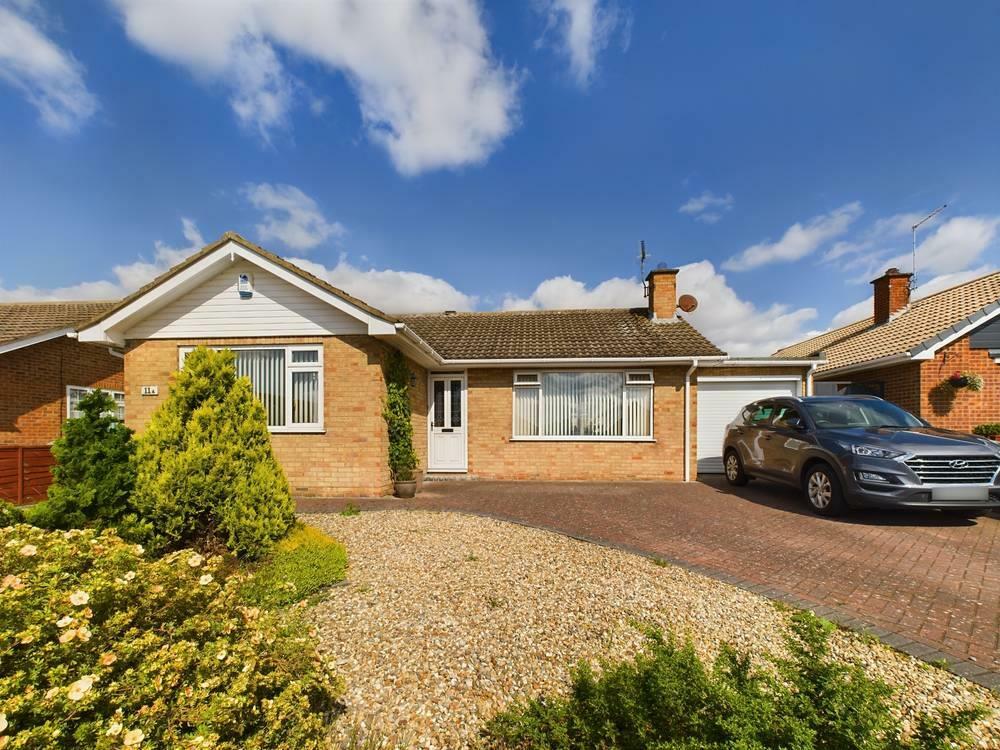 2 bedroom detached bungalow for sale in Maple Road, Bridlington, YO16