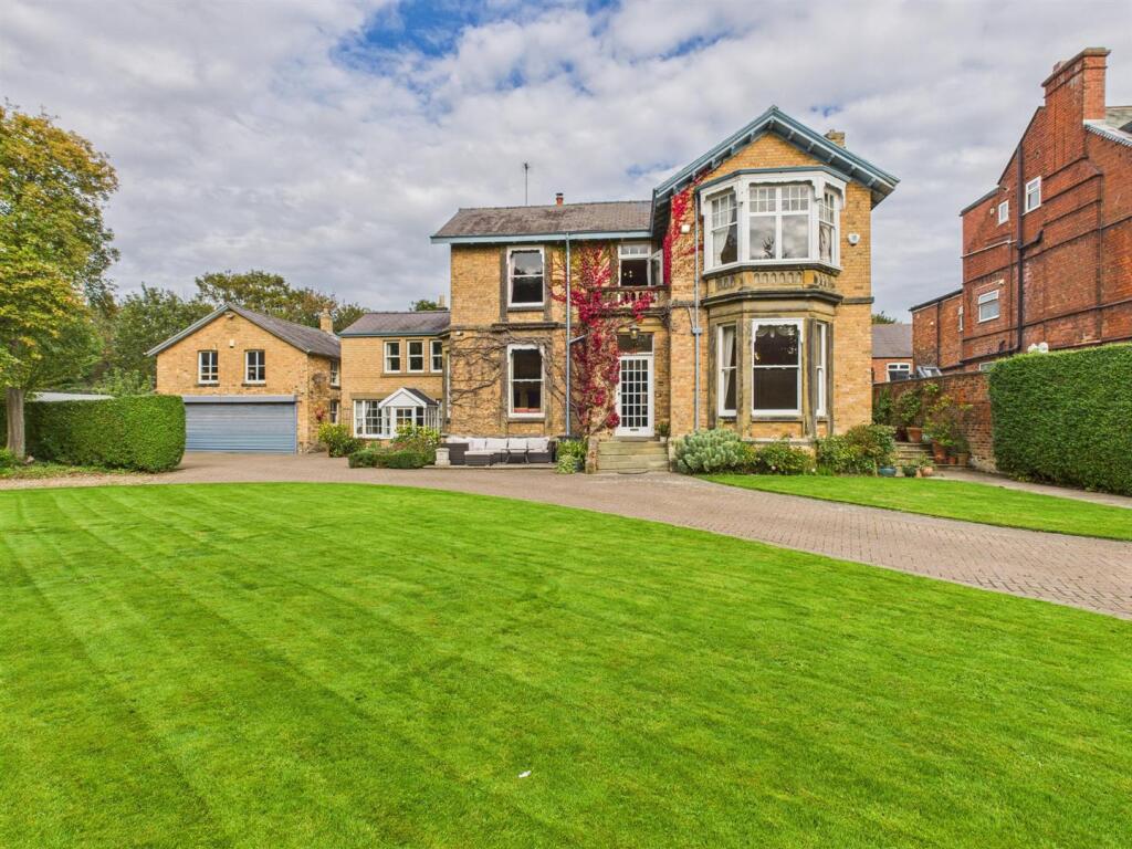 Main image of property: Canton Villas, Bridlington