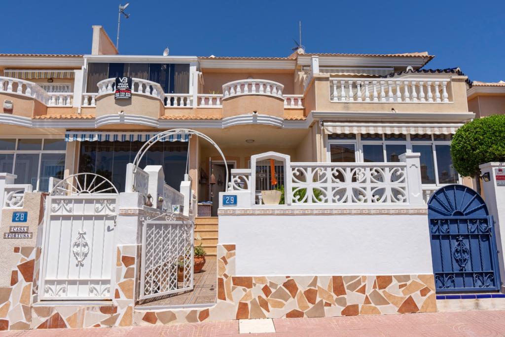 2 bedroom town house for sale in Ciudad Quesada, Spain