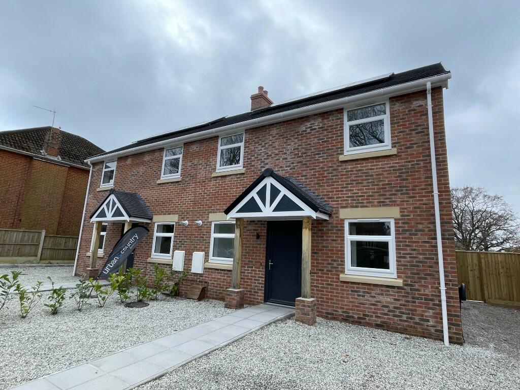 3 bedroom cottage for sale in BH10 NORTHBOURNE, Bournemouth, Dorset, BH10