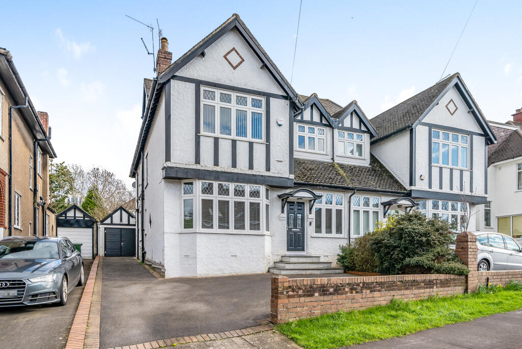 4 bedroom semidetached house for sale in Kewstoke Road, Stoke