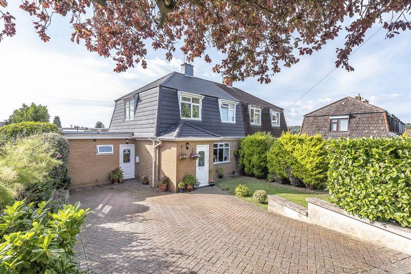 3 bedroom semidetached house for sale in Reedley Road, Westbury on