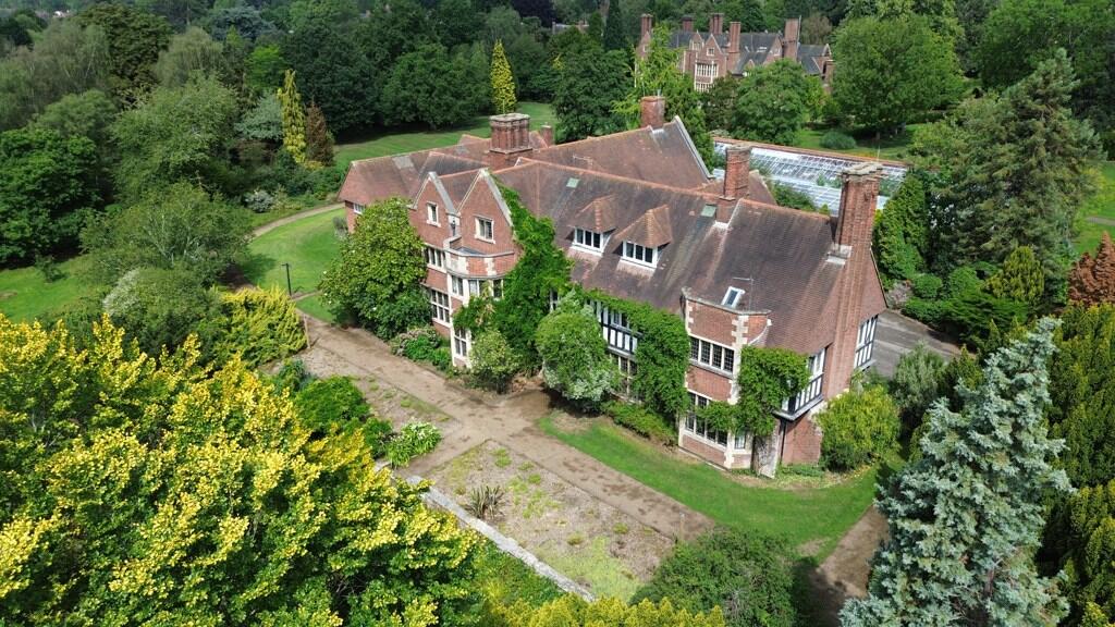 Main image of property: Hastings House, Stoughton Drive South, Oadby, Leicester, Leicestershire