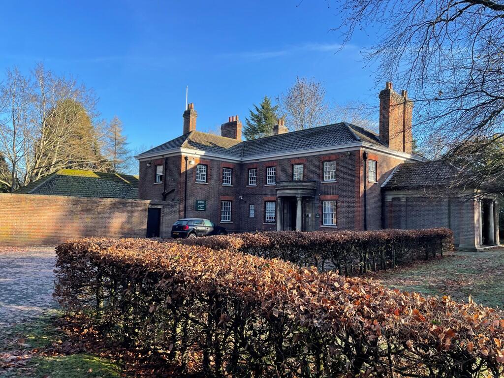 Main image of property: The Beeches, 29 Manor Road, Oadby, Leicester, Leicestershire