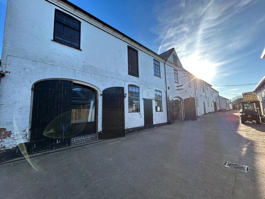 Main image of property: Unit 13, Stoughton Grange Farm, Gartree Road, Oadby, Leicester, Leicestershire