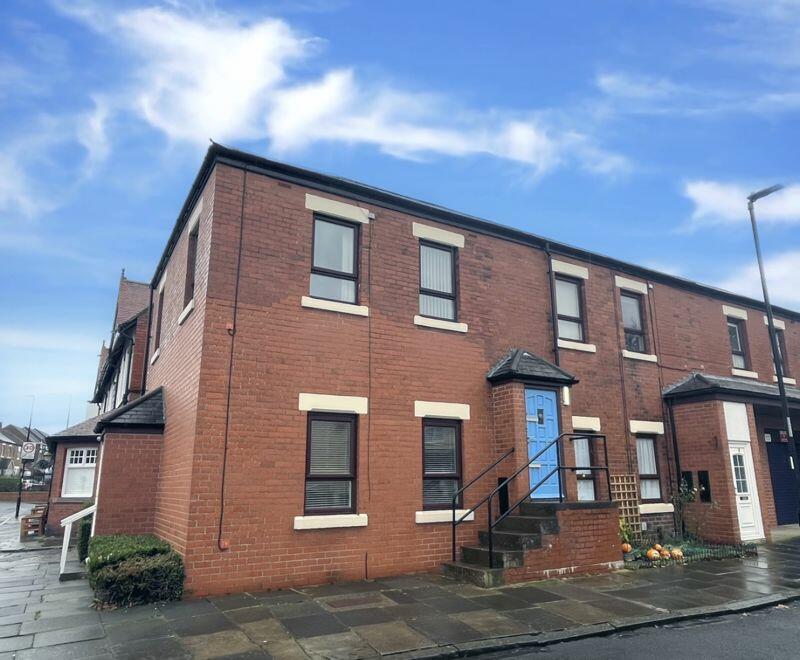 1 bedroom flat for sale in Lyndhurst Road, Monkseaton, NE25