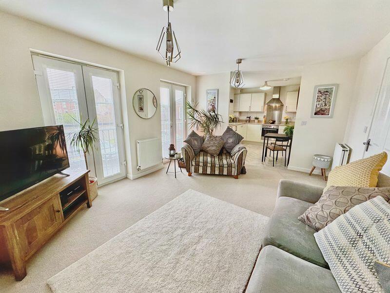 2 bedroom flat for sale in Trevelyan Close, Earsdon View, NE27