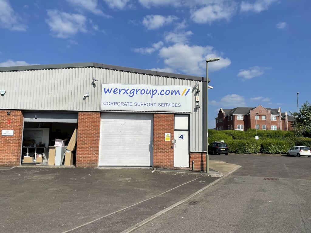 Warehouse for rent in Unit 4 Shakespeare Business Centre, Hathaway Close, Eastleigh, SO50 4SR, SO50