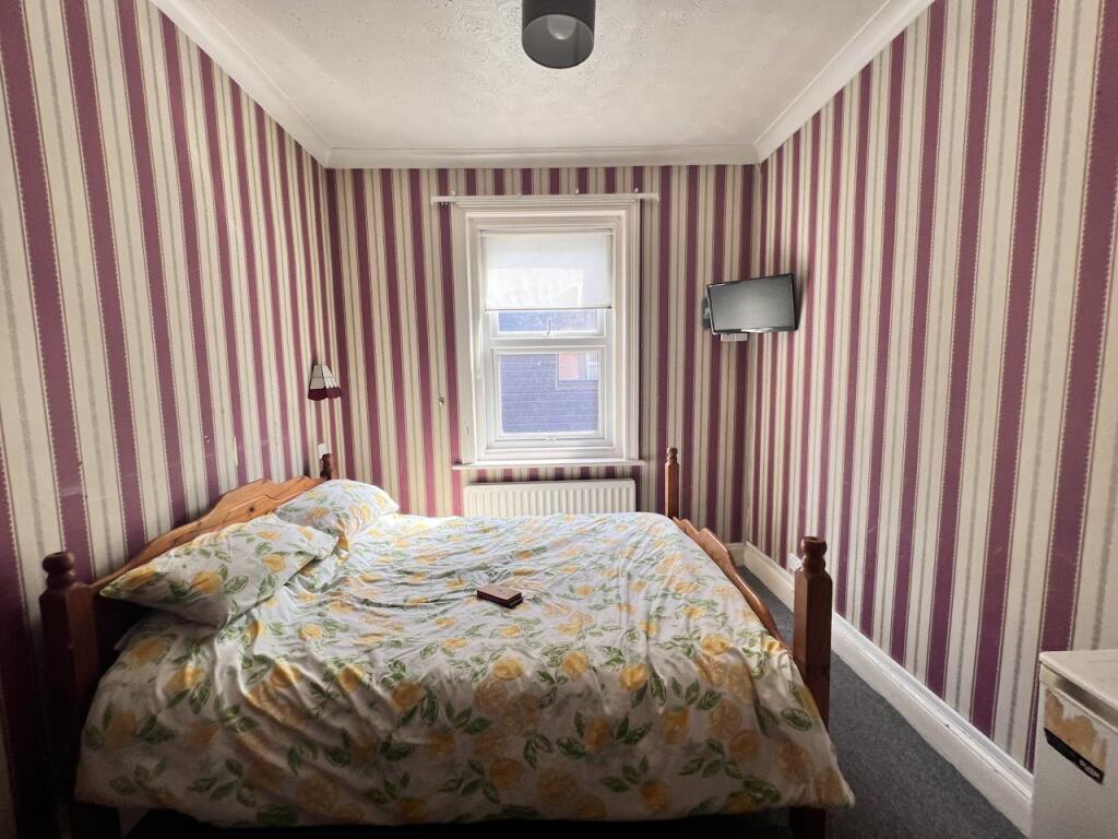 Additional property image - Mayfield Guest House, 46 Frances Road, Bournemouth, BH1 3SA