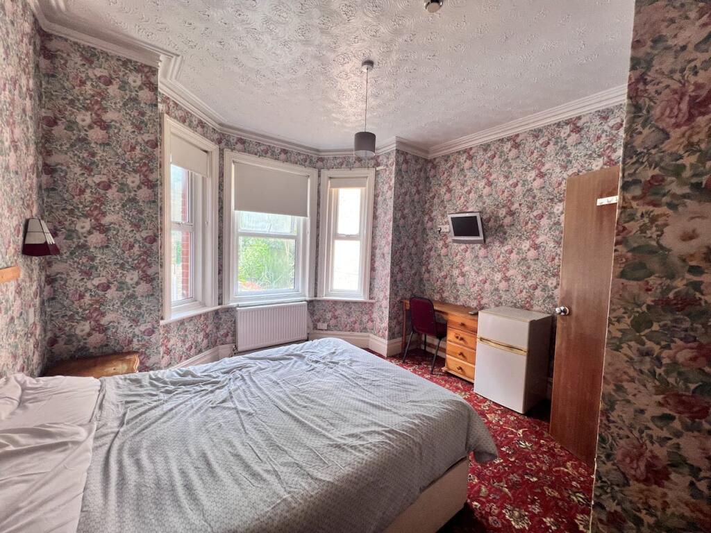 Additional property image - Mayfield Guest House, 46 Frances Road, Bournemouth, BH1 3SA