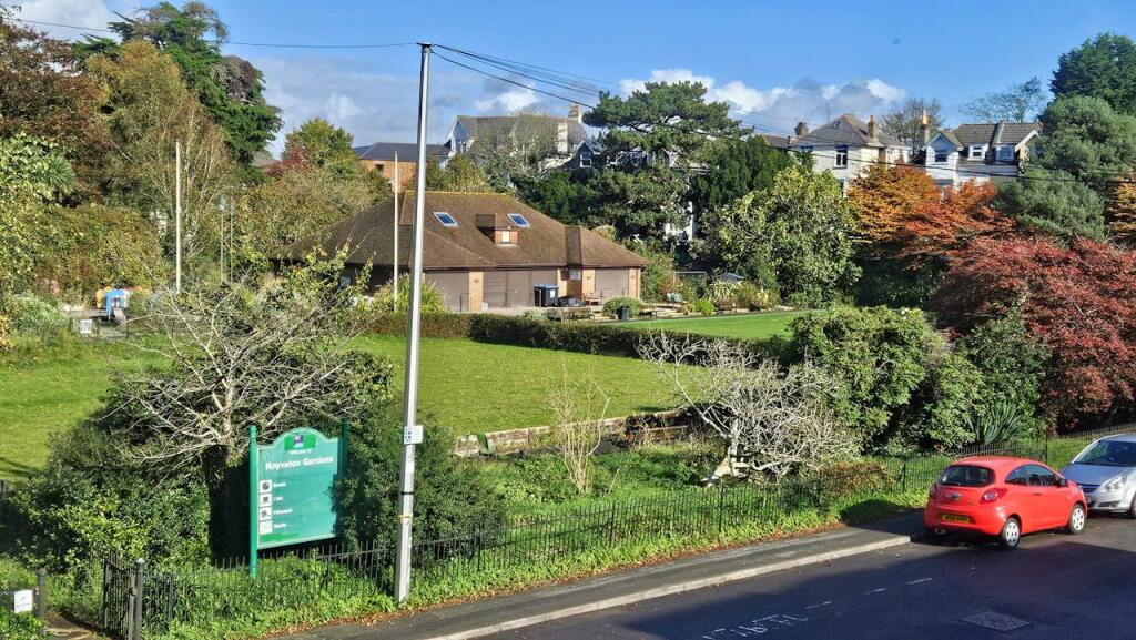 Additional property image - Mayfield Guest House, 46 Frances Road, Bournemouth, BH1 3SA