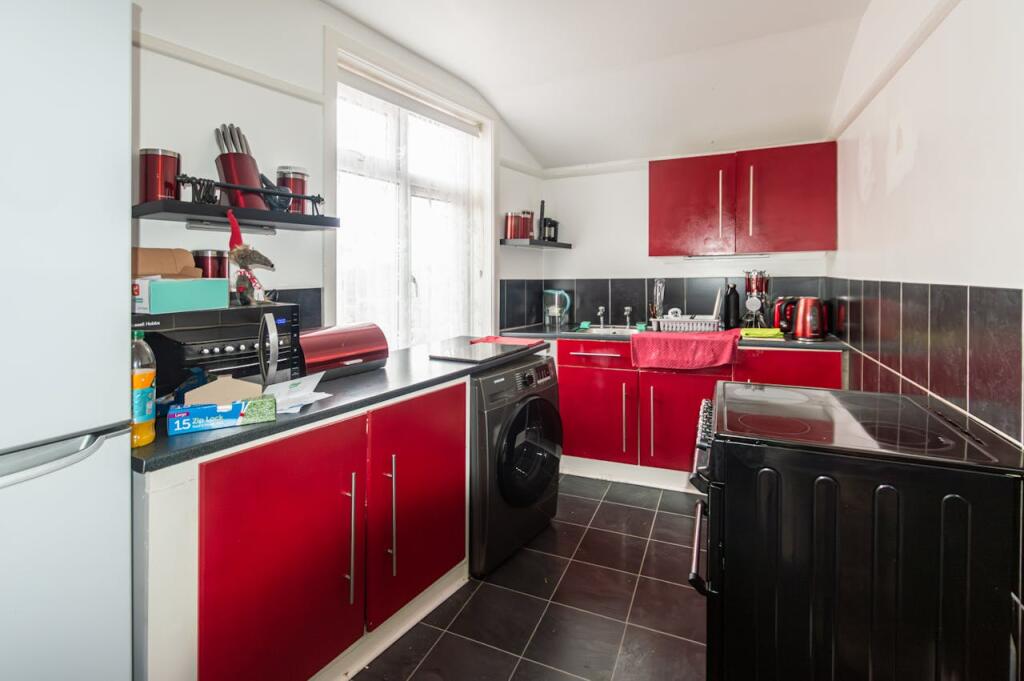 Additional property image - Swanston Parade, 56-60 The Grove, Christchurch, BH23 2HB
