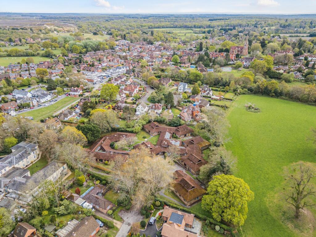 Main image of property: Cranleigh Paddock, Calpe Avenue, Lyndhurst, SO43 7EP