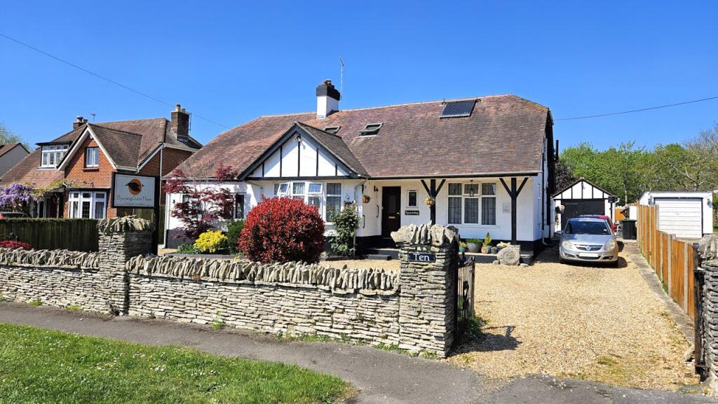 Main image of property: Spurwing Guest House, 10 Sandford Road, Wareham, BH20 4DH
