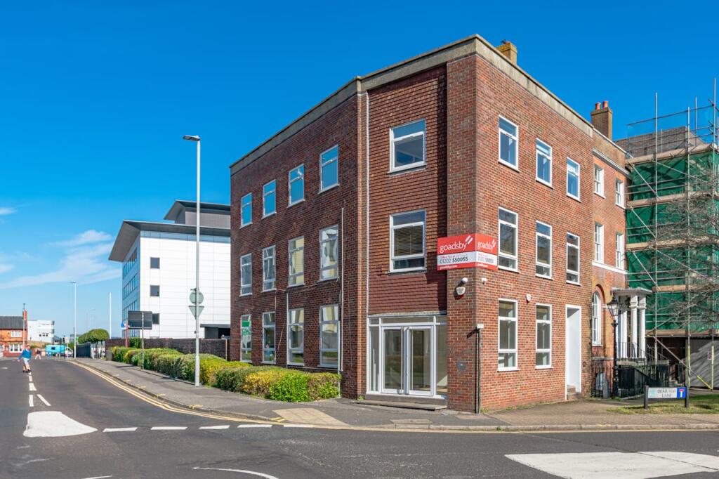 Main image of property: Horizon House, 1 Market Close, New Orchard, Poole, BH15 1LY