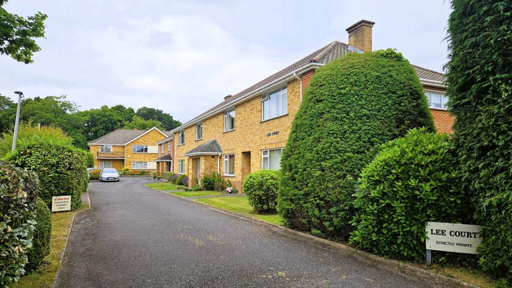 Main image of property: Lee Court, 7 Fernlea Avenue, Ferndown, BH22 8HF