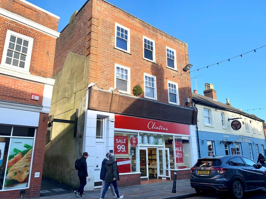 Main image of property: 28A The Hundred, Romsey, SO51 8BW