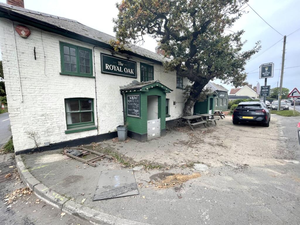 Main image of property: The Royal Oak, Christchurch Road, Downton, SO41 0LA