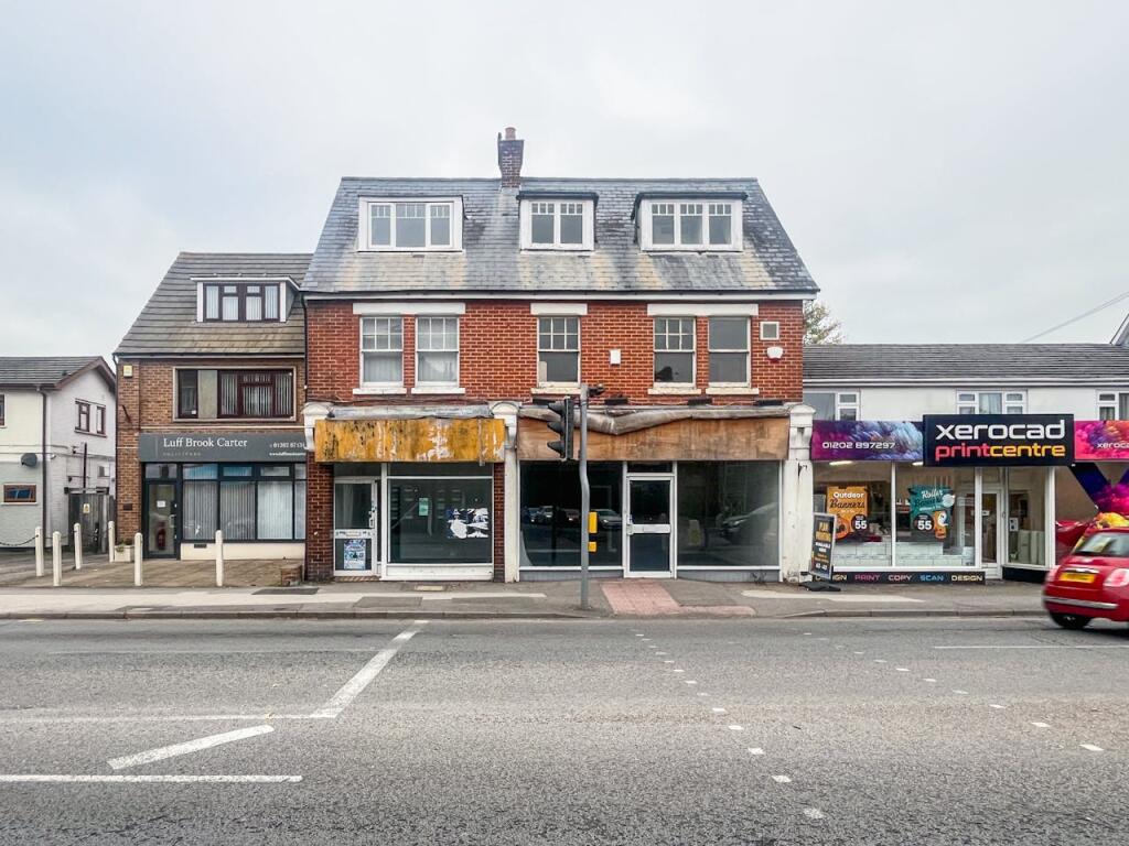 Main image of property: 523 Ringwood Road, Ferndown, BH22 0AQ